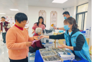 元宵送暖·光明同行——明康眼科携手三栋镇社工站展开展义诊活动